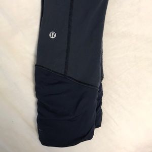 Navy Lululemon Cropped Leggings - Size 4
